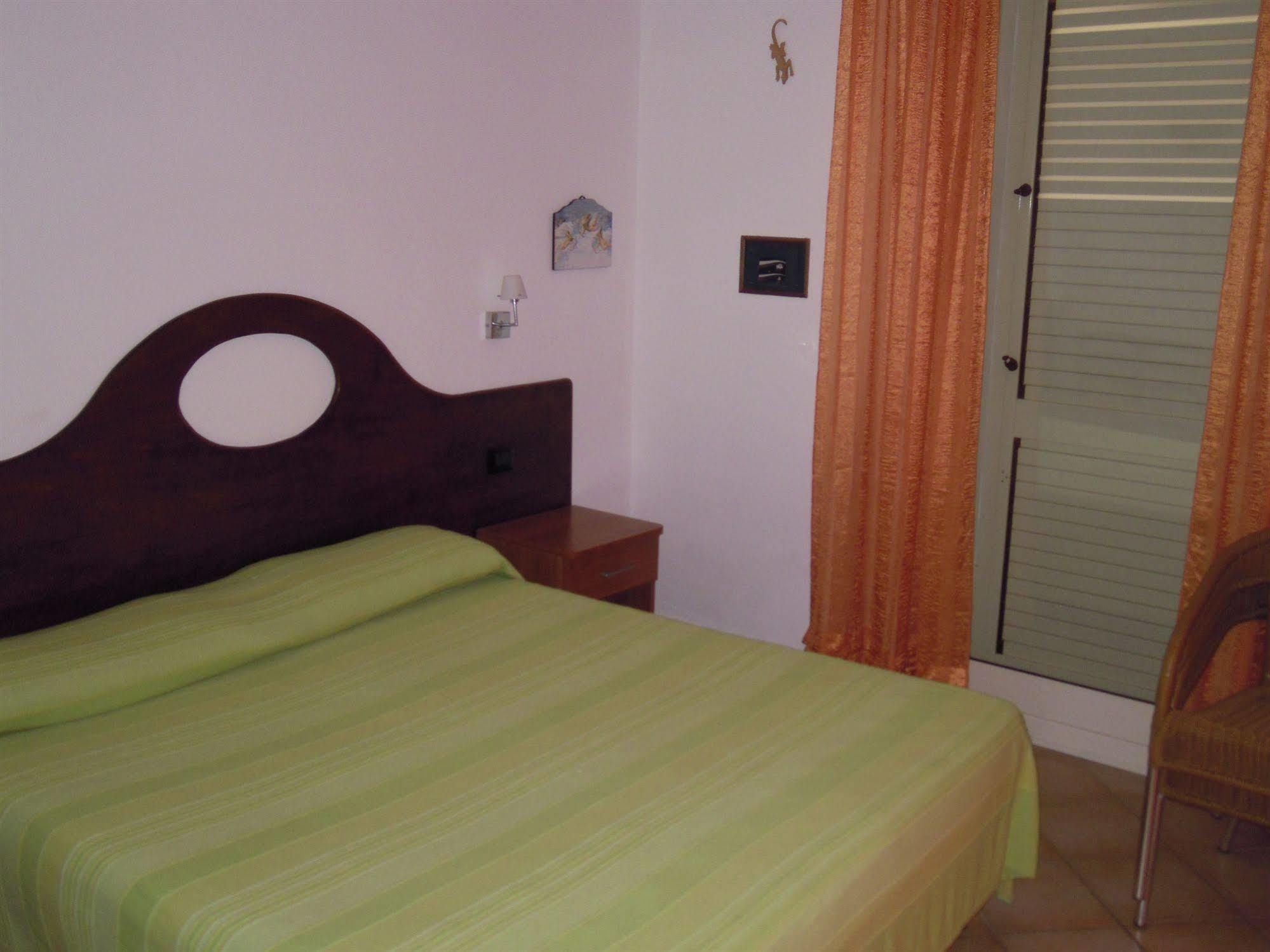 Hotel Vistamare Alliste Zewnętrze zdjęcie